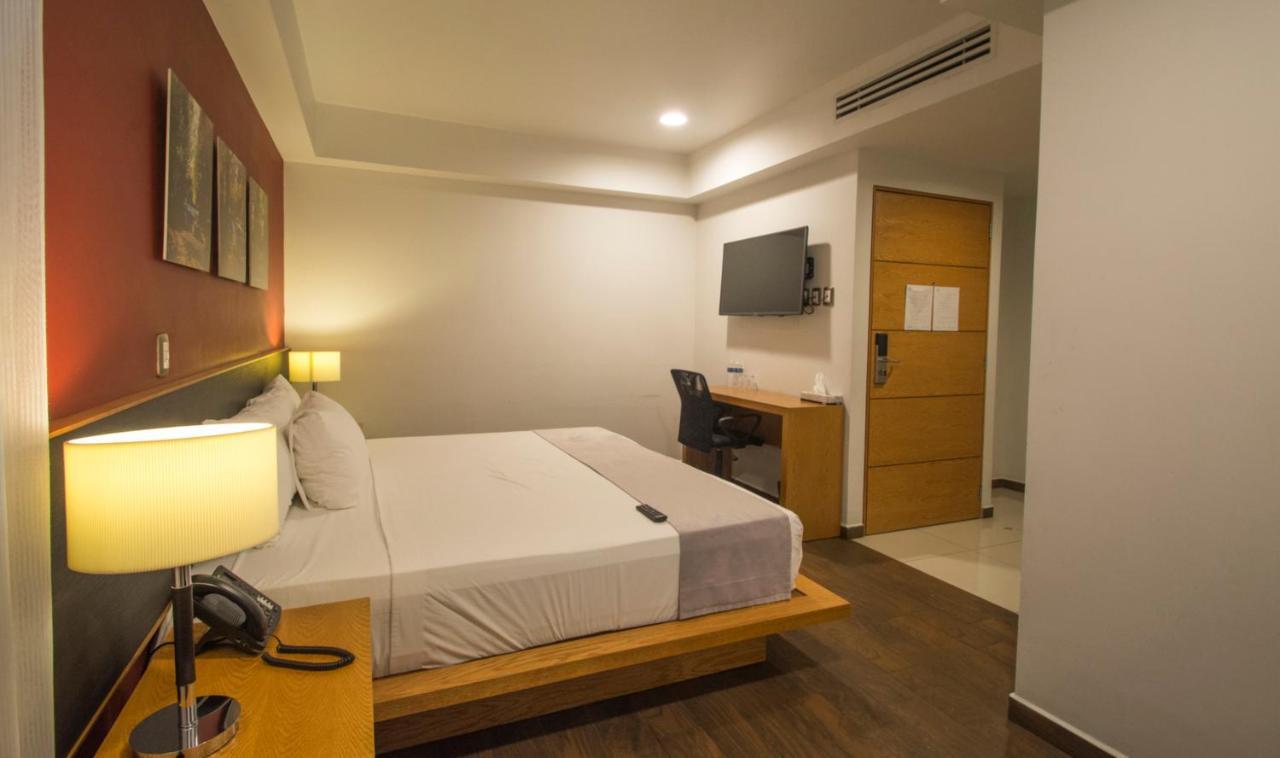 Concept Hotel Zamora  Extérieur photo